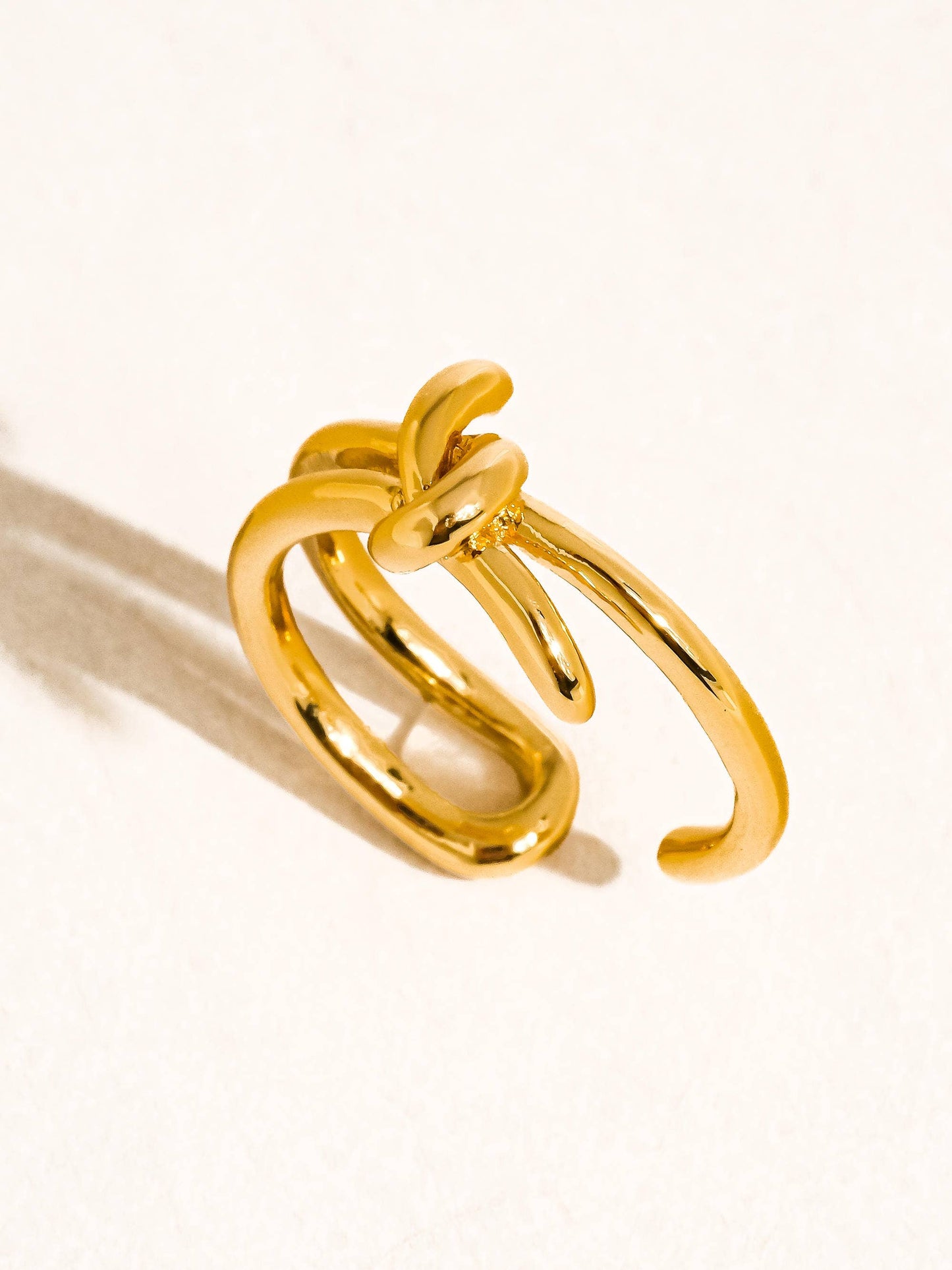Virelle 18K Gold Vintage Knot Ring: Yellow Gold