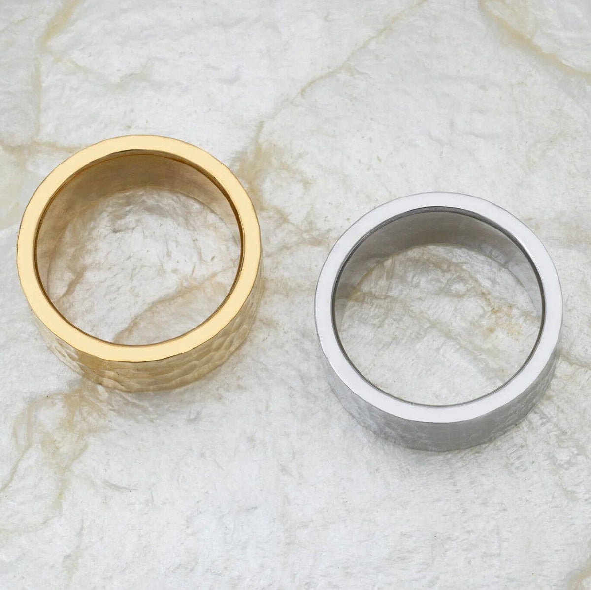 18K Gold PVD Hammered Statement Ring: Gold / 7
