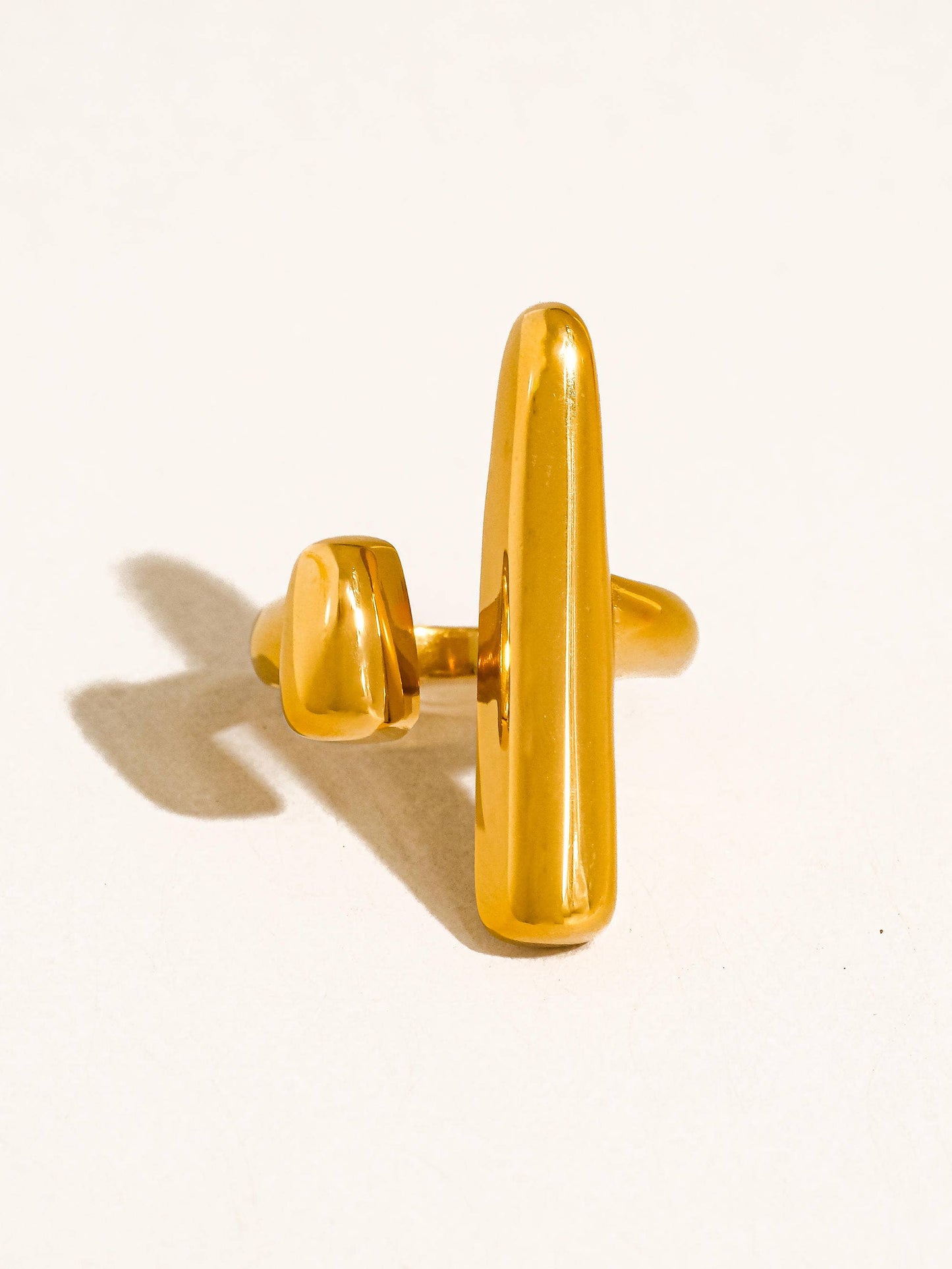 18K Gold Non-Tarnish Statement Rings: Aurithra-Oval