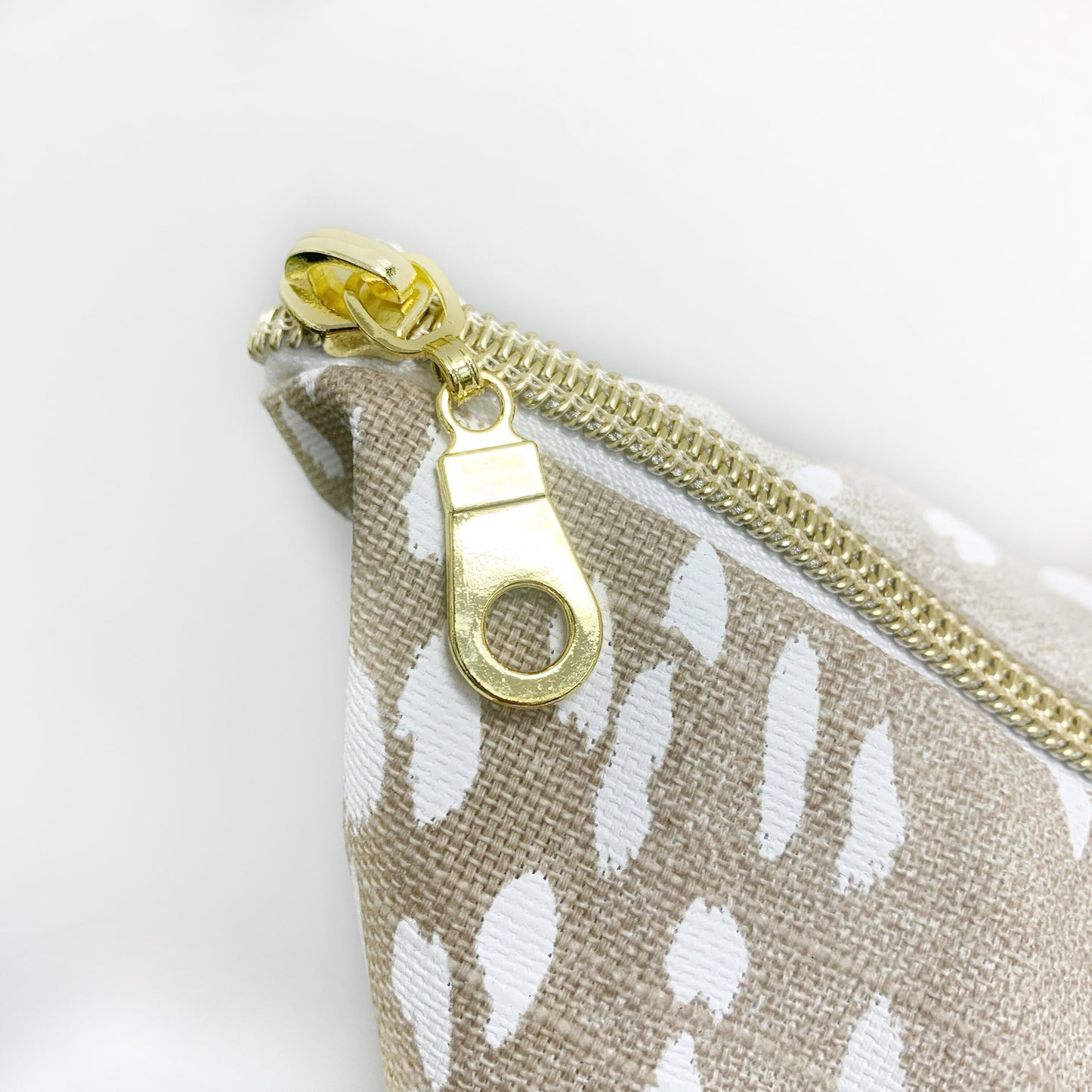 Cover Only | Antelope / Fawn | Designed by Vern Yip | Beige Fawn Print | Grandmillennial | Ombre Animal Print