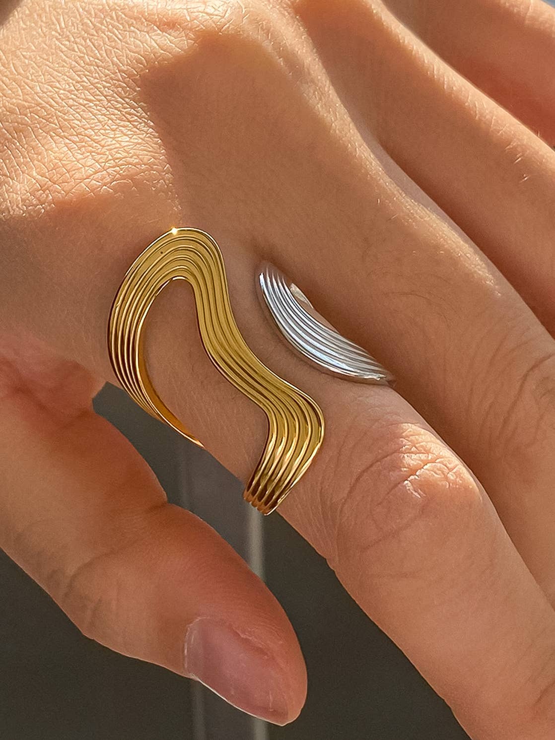 Xena 18K Gold Non-Tarnish Wavy Abstract Ring: Yellow Gold