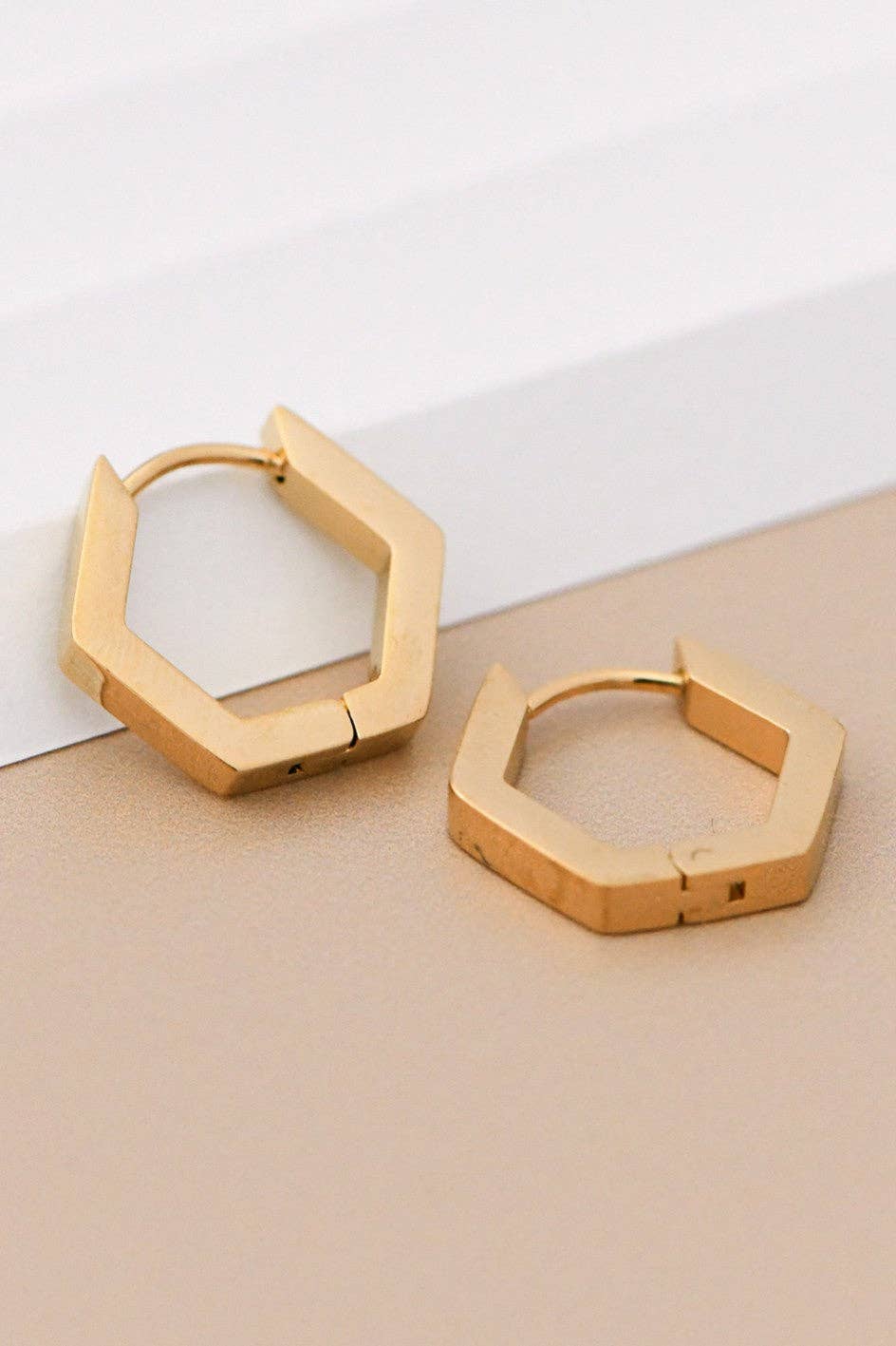 18K Gold Plated Waterproof Stainless Steel Hoop Earrings - 7121: S0OX3T7121 Gold