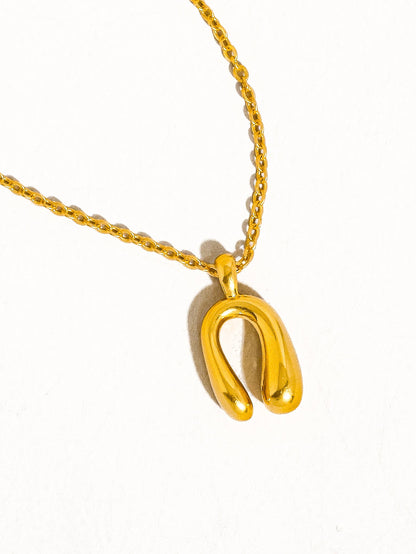Samara 18K Gold Western Horseshoe Necklace: Yellow Gold