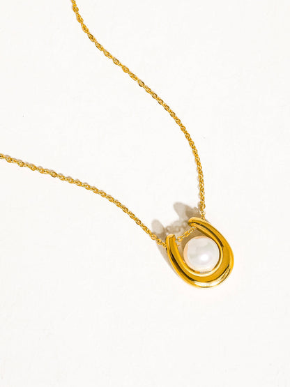 Barn 18K Gold Non-Tarnish Horseshoe Pearl Necklace: Yellow Gold