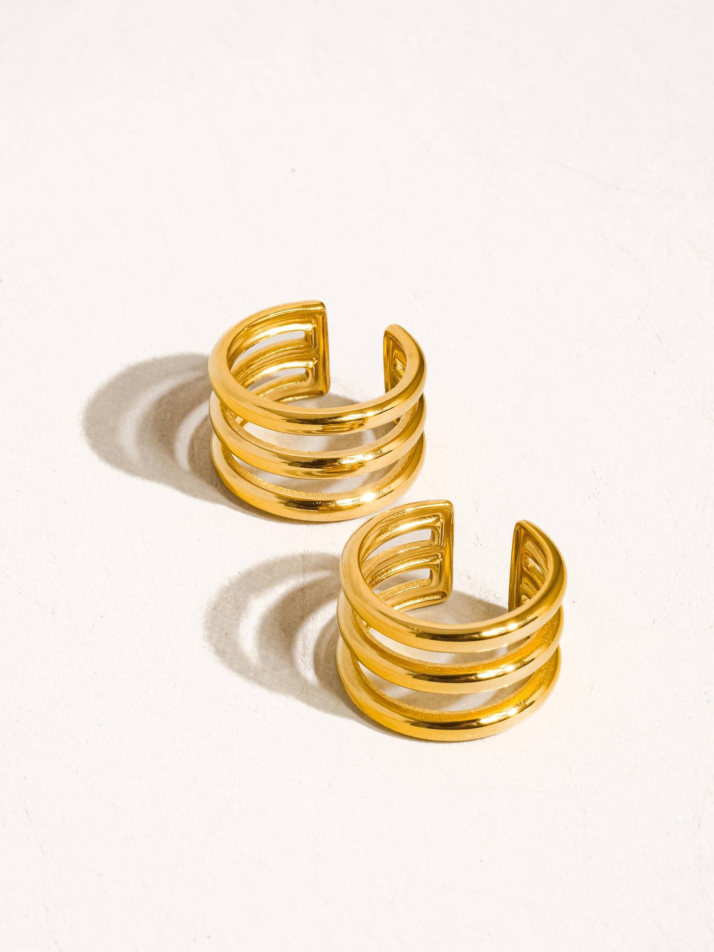 Farrah 18K Non-Tarnish Stripe Ear Cuff: Yellow Gold