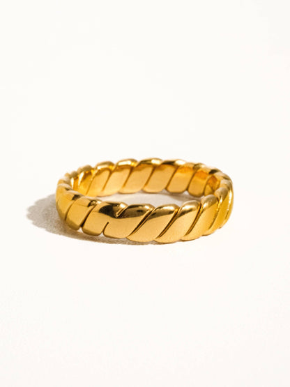 Pierre 18K Gold Non-Tarnish Braided Stack Ring: Yellow Gold / 8