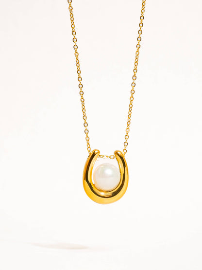 Barn 18K Gold Non-Tarnish Horseshoe Pearl Necklace: Yellow Gold