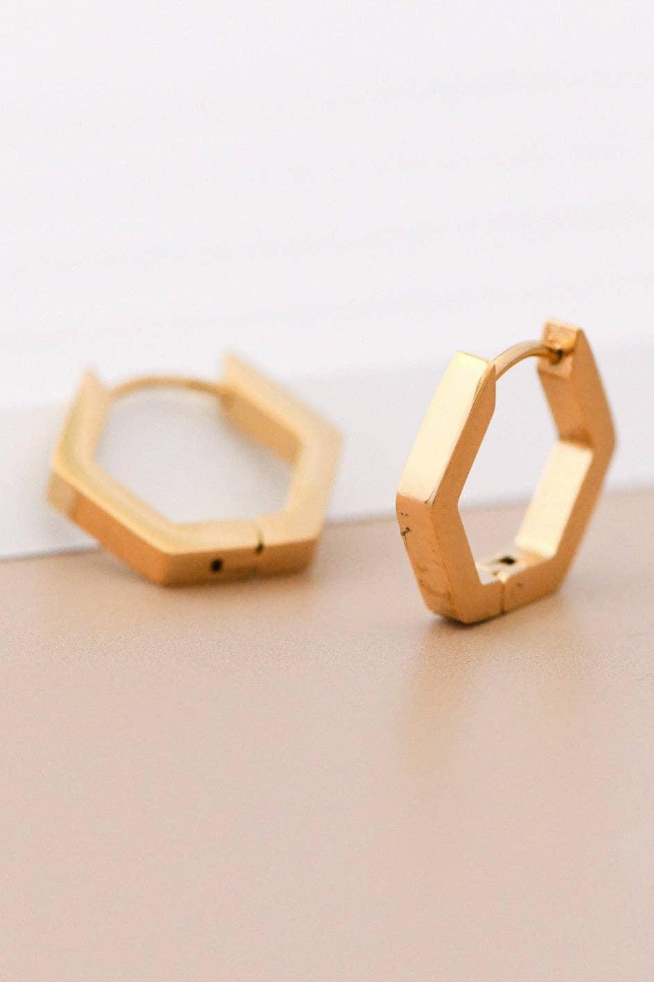 18K Gold Plated Waterproof Stainless Steel Hoop Earrings - 7121: S0OX3T7121 Gold