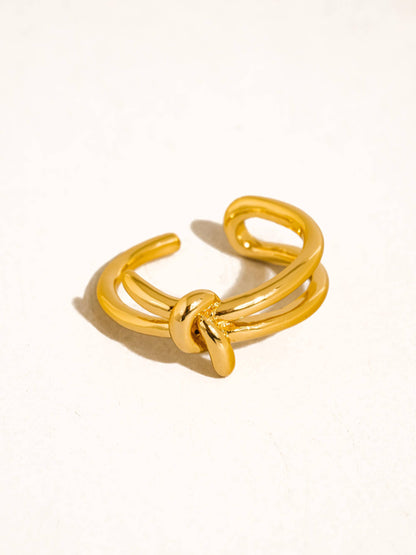 Virelle 18K Gold Vintage Knot Ring: Yellow Gold