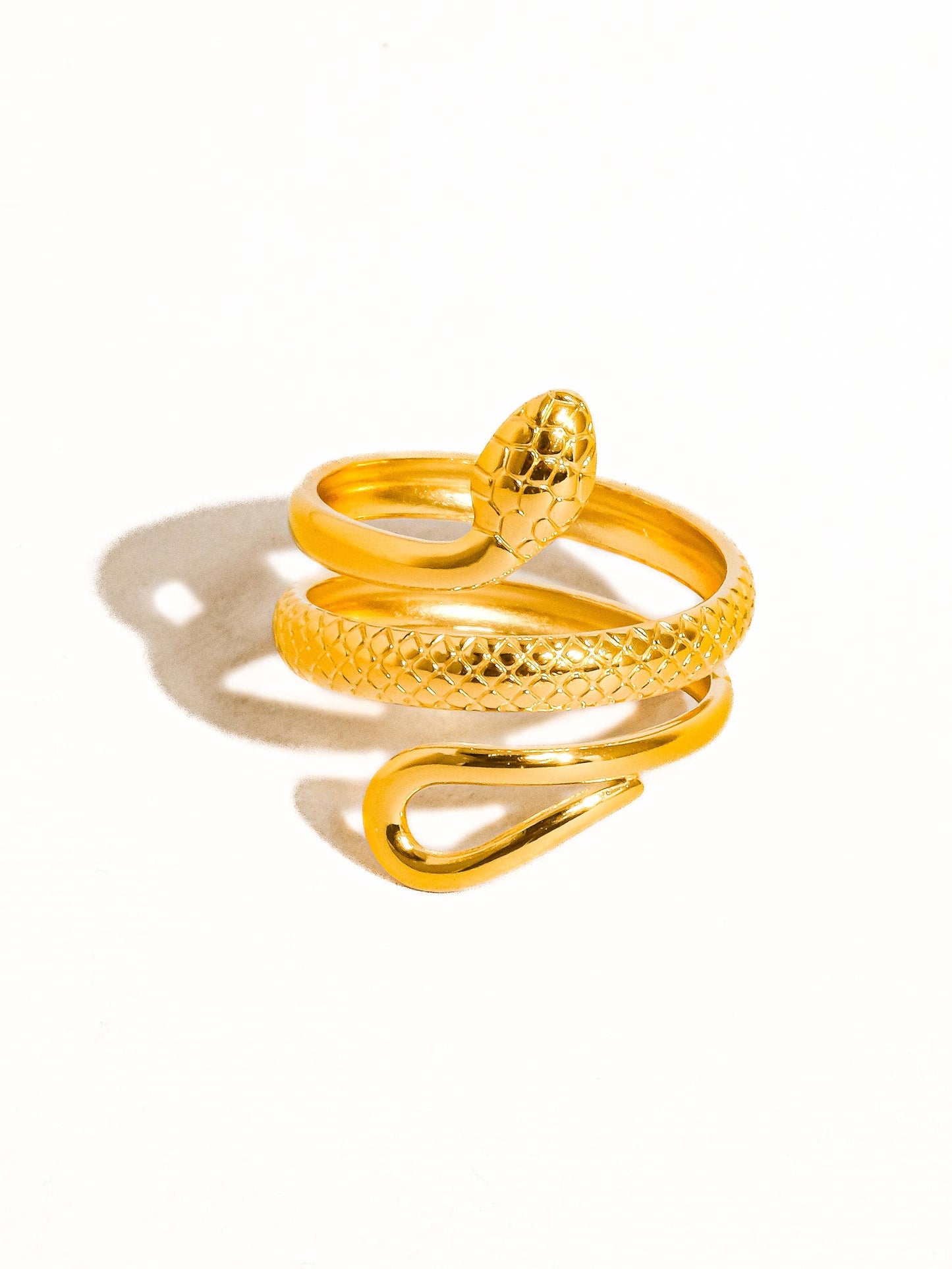 Sutton 18K Gold Non-Tarnish Serpent Ring: Yellow Gold