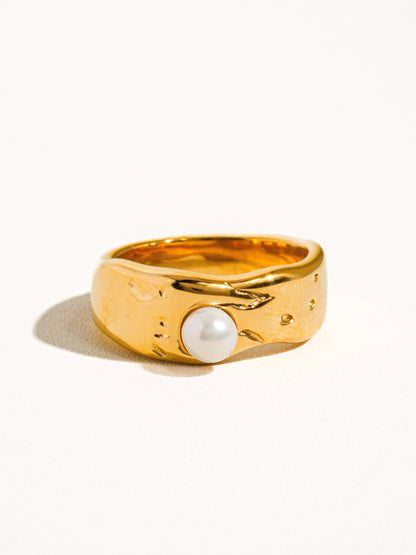 Pave 18K Gold Non-Tarnish Pearl Band Ring: Yellow Gold / 7