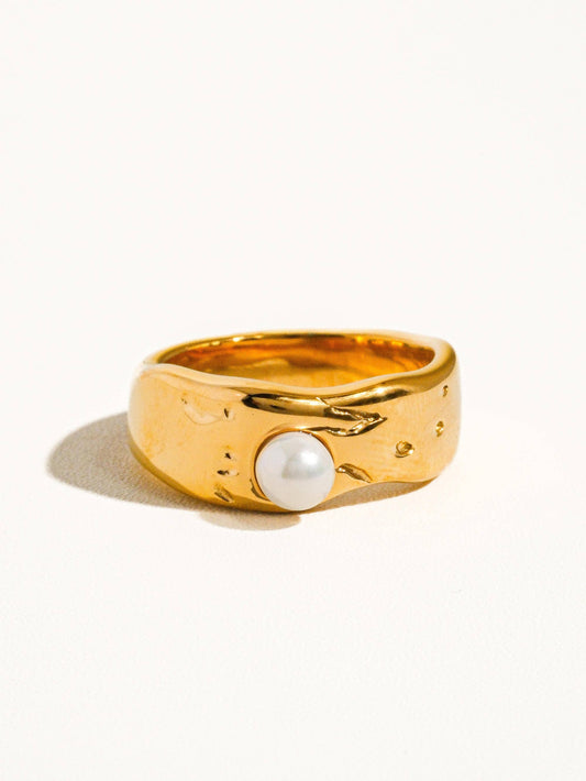 Pave 18K Gold Non-Tarnish Pearl Band Ring: Yellow Gold / 7