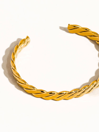 Bénir 18K Gold Non-Tarnish Braided Thin Bangle: Yellow Gold