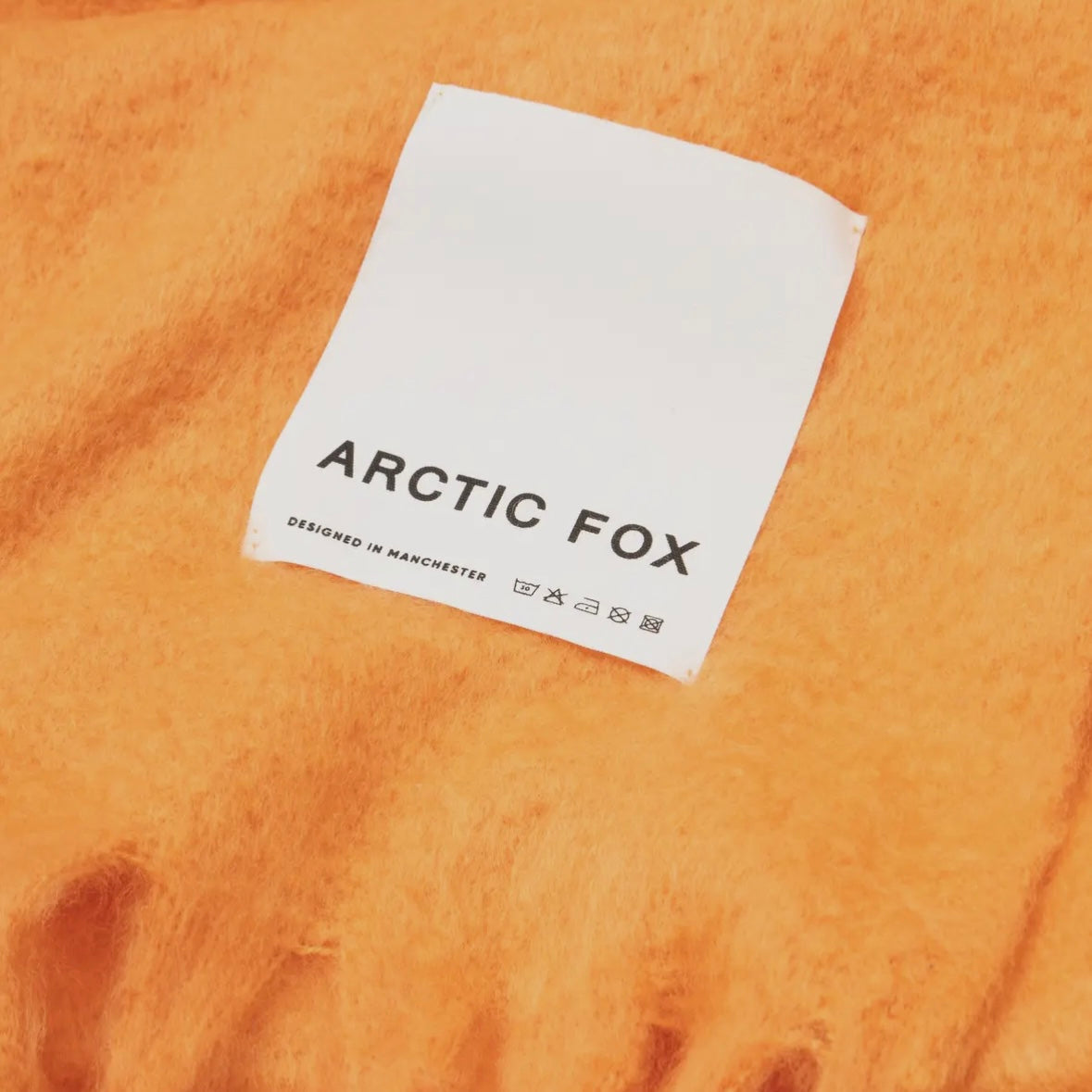 Arctic Fox Throw - Apricot