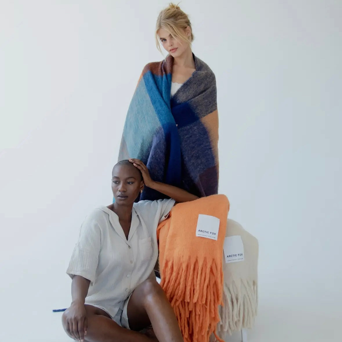 Arctic Fox Throw - Apricot