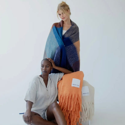 Arctic Fox Throw - Apricot