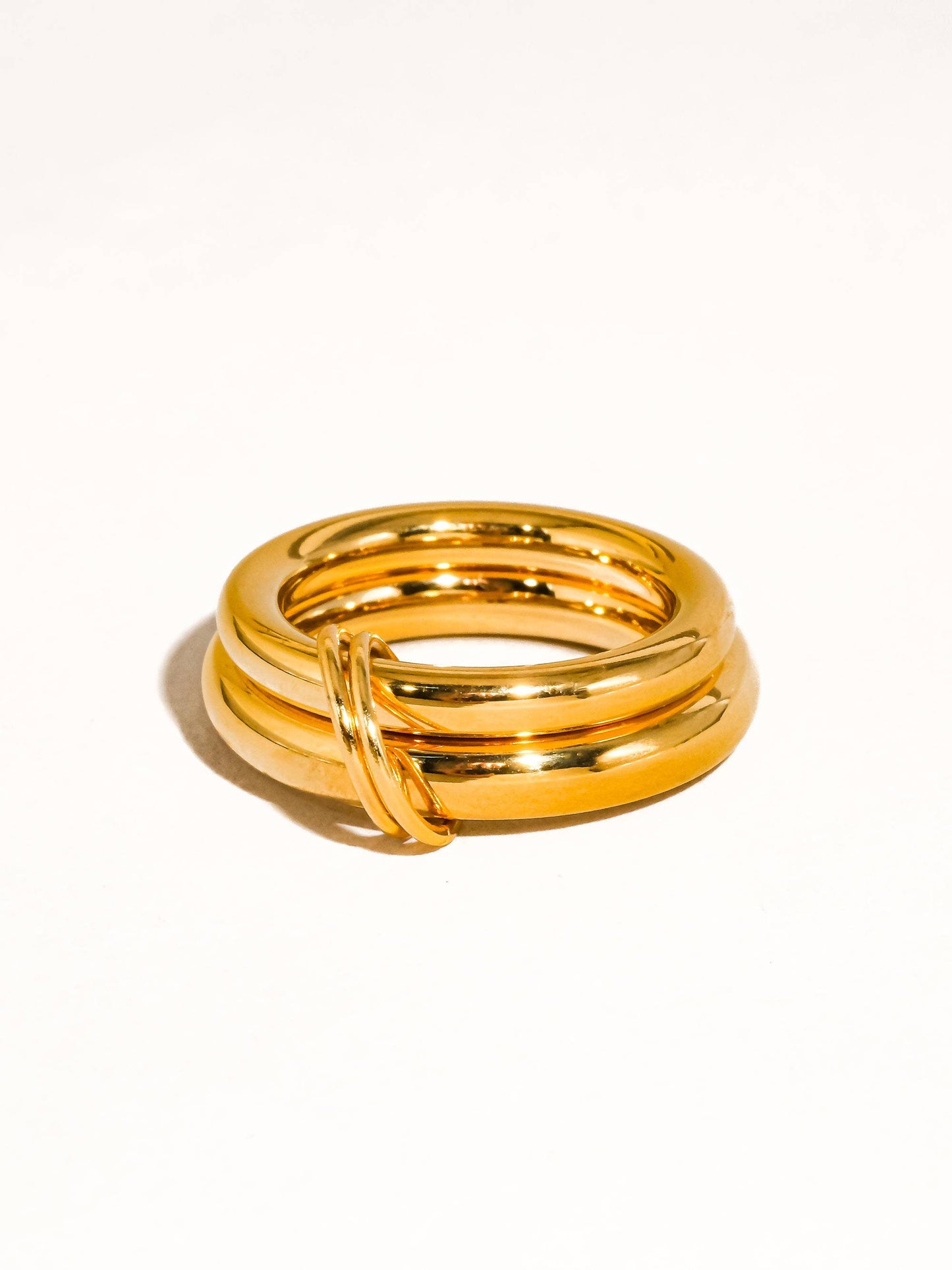 Gravité 18K Gold Non-Tarnish Double Stack Band Ring: Yellow Gold / 7