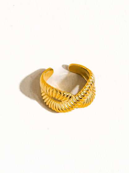 Nia 18K Gold Non-Tarnish Cross Spiral Ring: Yellow Gold