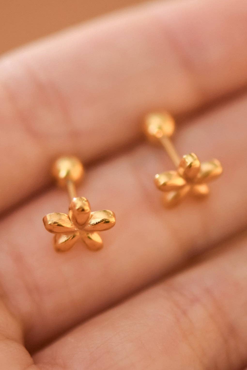 18K Gold Plated Waterproof Stainless Steel Stud Earrings - 7751: S0OX3T7751