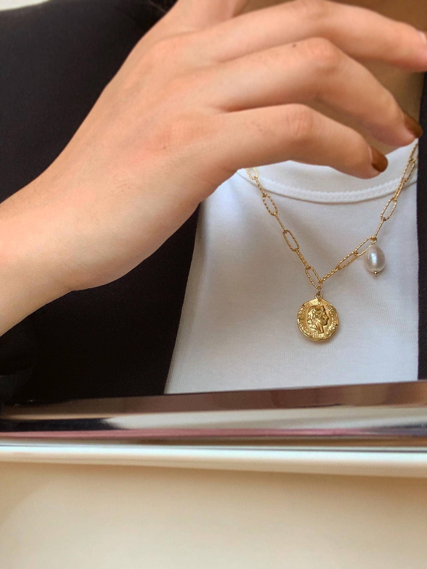 Isaline Gold 18K Gold Non-Tarnish Coin Chain Necklace: Yellow Gold