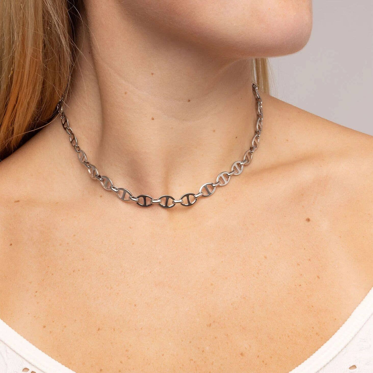 18K Gold PVD Thick Oval Chain Necklace: Gold