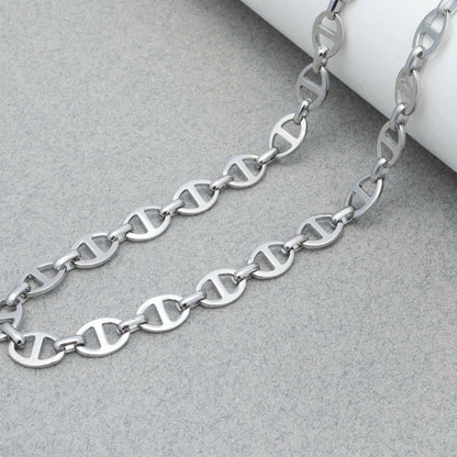 18K Gold PVD Thick Oval Chain Necklace: Gold