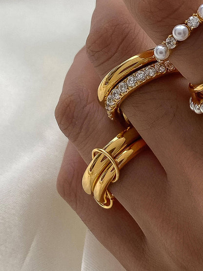 Gravité 18K Gold Non-Tarnish Double Stack Band Ring: Yellow Gold / 7