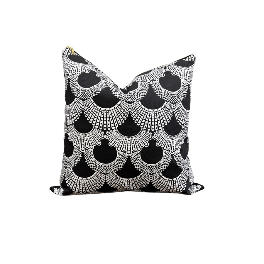 Ruth Bader Ginsberg Dissent Collar Black