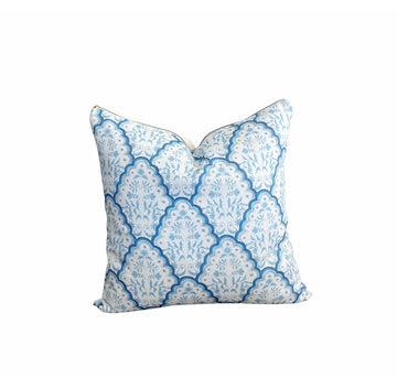 Scalloped Edges Paisley - Designed by Danika Herrick