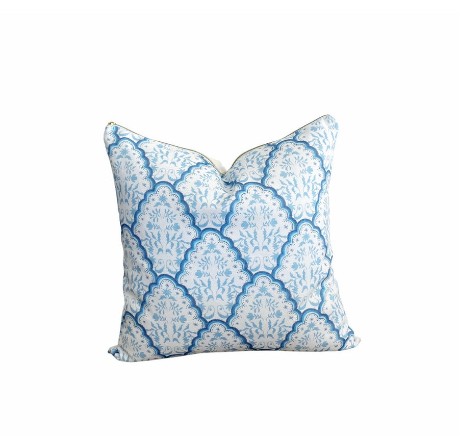 Scalloped Edges Paisley - Designed by Danika Herrick